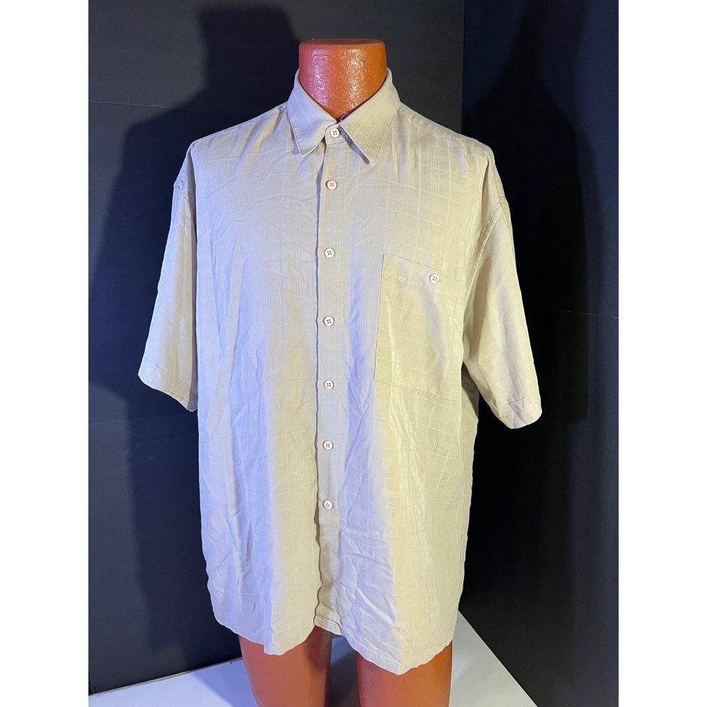Mario Ferrari Large Button down short sleeved Shirt